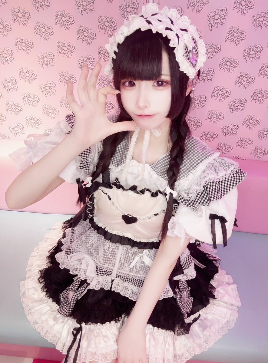 BarSyrup's tweet photo. 🍬 10月22日（木曜日）出勤キャスト🍬
🍬18時オープン🍬

18-L  境葬ゆん @pinnkcandy 
18-L  天然水ゆのち @yunochi_baby 
18-L  絶対魔砲 @zettai_mahou 
18-L  なにぬねのん @NNNN_NON__ 
18-L  MiRichan @MiRichan_mm 
18-L  弍色紫愛 @shioo0x0_ 

🍬キャスト募集中！🍬 https://t.co/bs3N94siRH