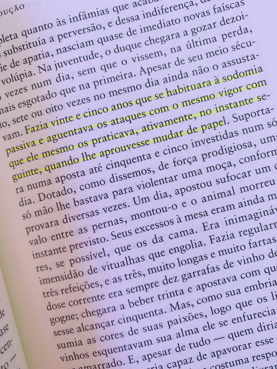 angsread's tweet photo. Nas primeiras 30 páginas, conhecemos os quatro libertinos e o projeto da narrativa. A descrição do Duque de Blangis e o acordo entre eles já anunciam os excessos e a perversidade que orientam seus planos. https://t.co/doijo49xeC