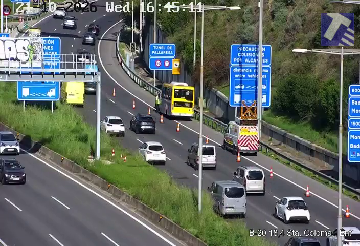 transit's tweet photo. 🔴 Lentitud amb aturades a la Pota Nord (B-20) a Santa Coloma de Gramenet en sentit Montgat, a causa d'un autobús #avariat https://t.co/xCgYzQZKBq