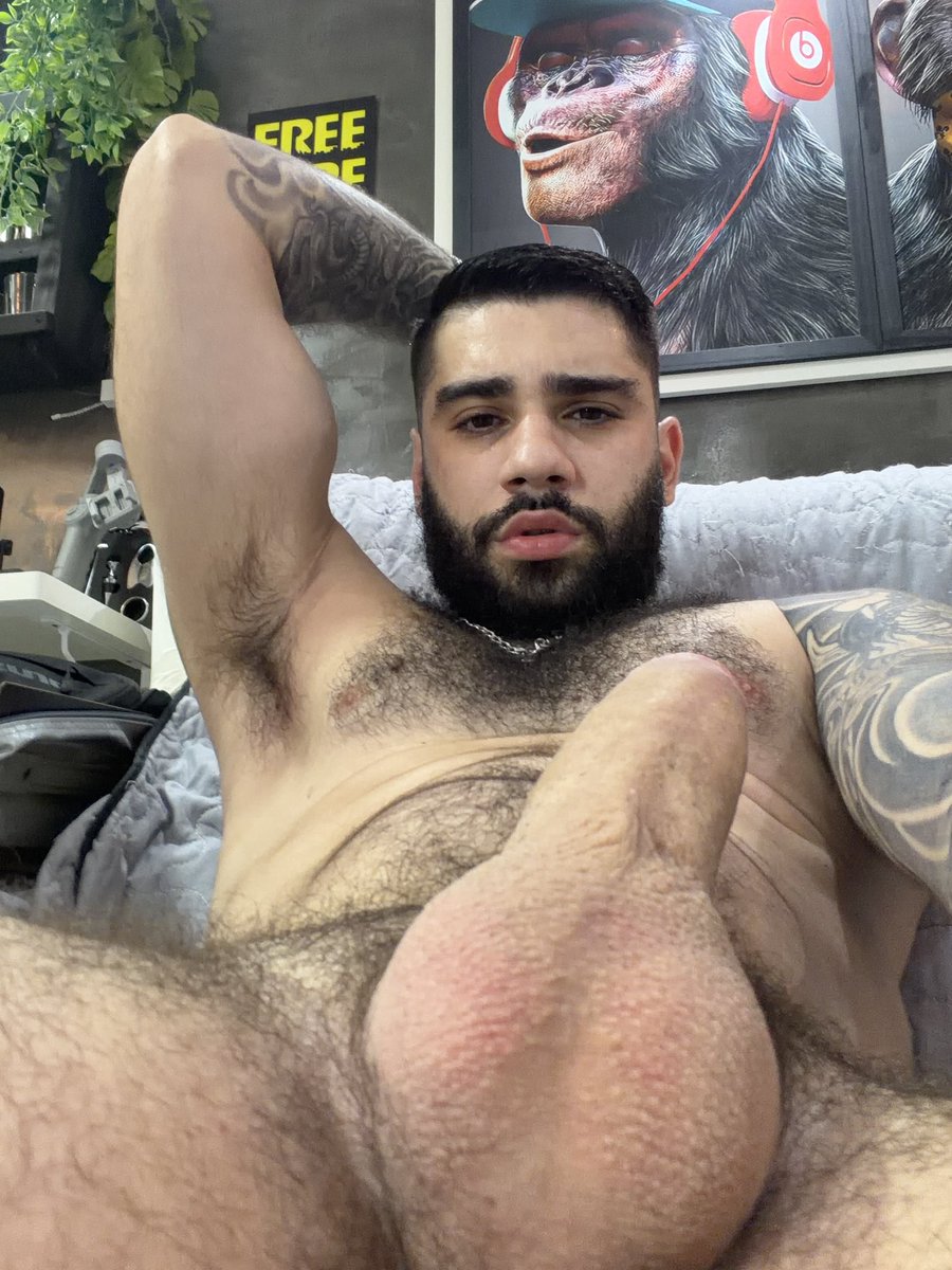 MotoristaMath's tweet photo. Posso cuidar de vc? 😈🔥 https://t.co/FPA3a93AfF