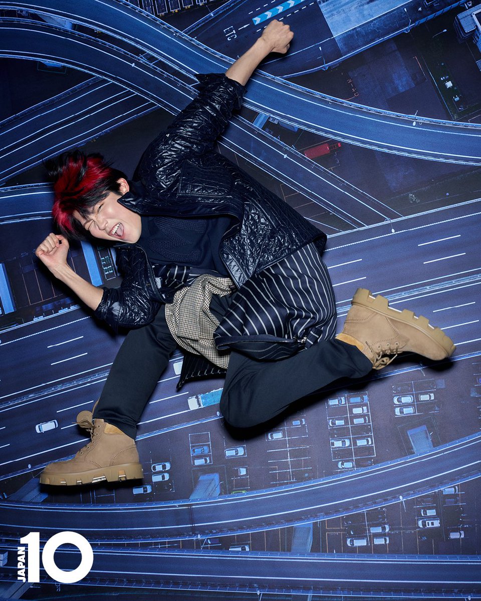 10magazinejapan's tweet photo. 「元貴からどんな楽曲が来ても対応できるように」

#若井滉斗 が語る、フェーズ3への覚悟。

#mrsgreenapple が表紙の #10magazinejapan 秋冬号では「プロジェクト4」に迫る22Pの撮影＆インタビューを掲載。一部WEB公開中！

全国書店・ネット書店で発売中！
https://t.co/Jqt0kq6SIj

#ミセスPOPS https://t.co/jg5LnogVLe