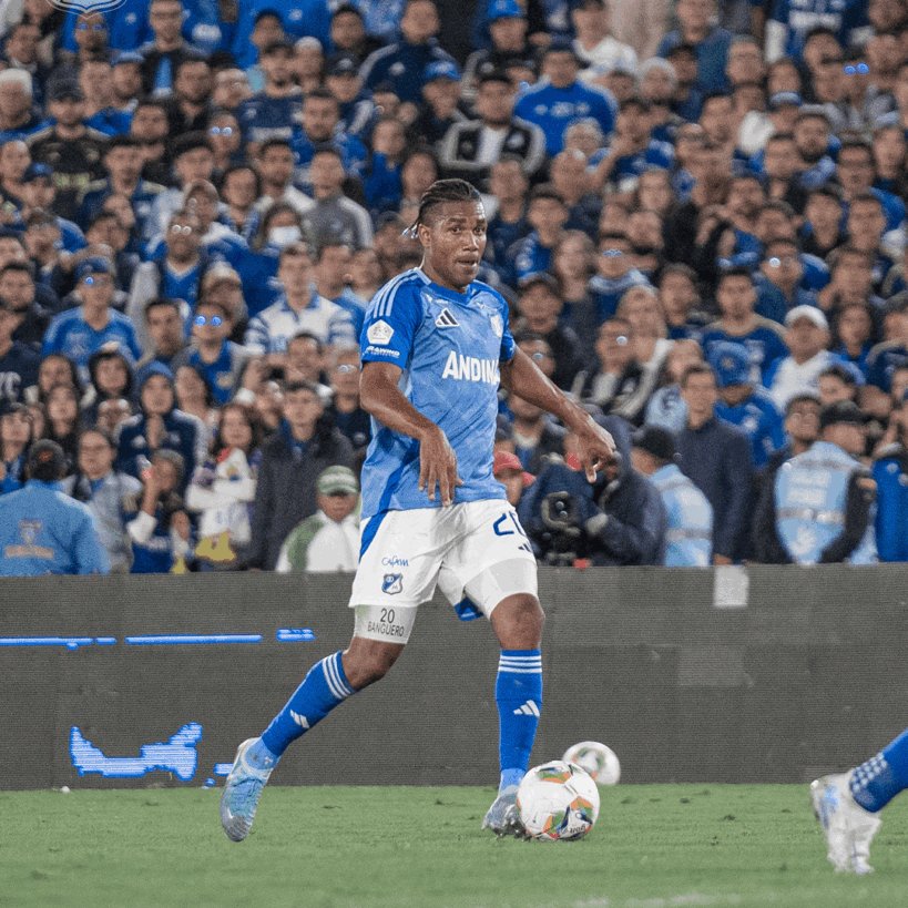 Millos_FC's tweet photo. Antes del regreso de Gamero, Vega era un jugador que habían borrado del mapa y ni siquiera entraba a los convocados, igual que Banguero.

Regresó el DT que alinea jugadores por amiguismo y no por talento, y gracias a esos 2 hemos perdido puntos.  Una completa falta de respeto. https://t.co/lpTDRptX7U