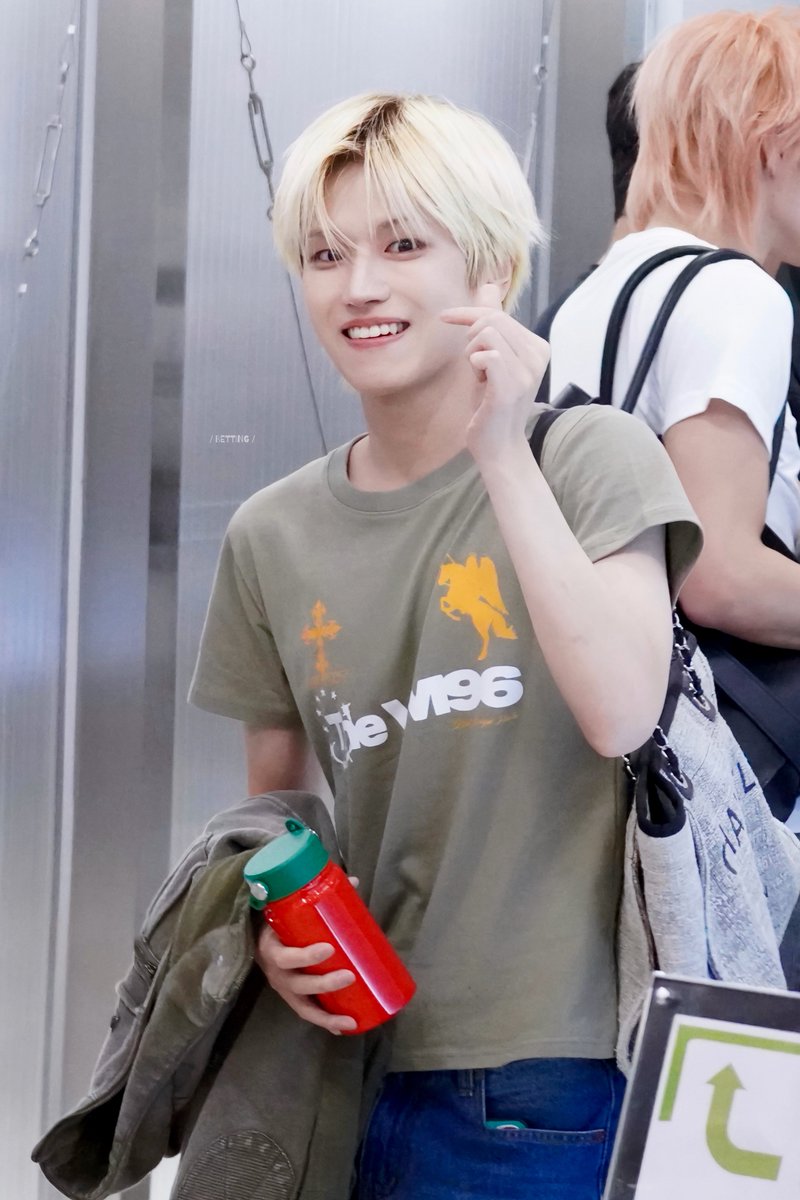 BettingOn0810's tweet photo. 20261022 HAPPY BIRTHDAY RIWOO 🎂

항상 다정한 리우야 생일 축하해🖤
매일매일 예쁘게 웃는 일만 있으면 좋겠어-!!

#리우를_사랑하는이유_백가지
#Dear_MyDaRIWOO
#リウの笑顔が永遠に続くように https://t.co/l07FvNXd5d