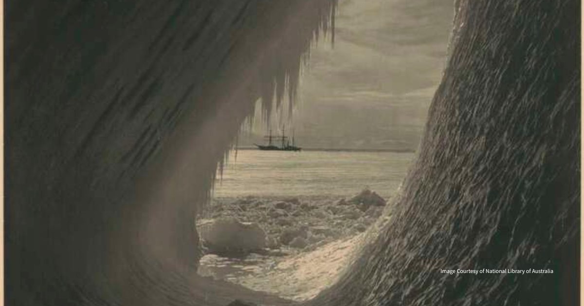 ArchDaily's tweet photo. In Antarctica, ice and wind erase more than 200 years of human presence. Agustina Iñiguez traces how architecture there evolved from sealers’ stone shelters to research stations like Halley VI, shaped by science, geopolitics, and rules requiring obsolete structures to be removed. 
Can architecture be designed to leave no trace?

Follow the link to read more about this topic:
https://t.co/LaisZx4q0z