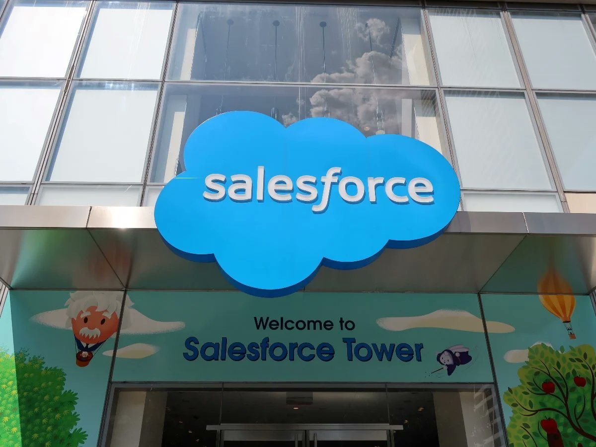 cmswire's tweet photo. Salesforce agreed to pay about $5.66 billion for Braze, more than double the ExactTarget deal that built Marketing Cloud. What it hasn't shared yet is a roadmap for how Braze and the Marketing Cloud tools it overlaps will coexist.

https://t.co/KjaVkqLkvC https://t.co/OkAWU02CCN