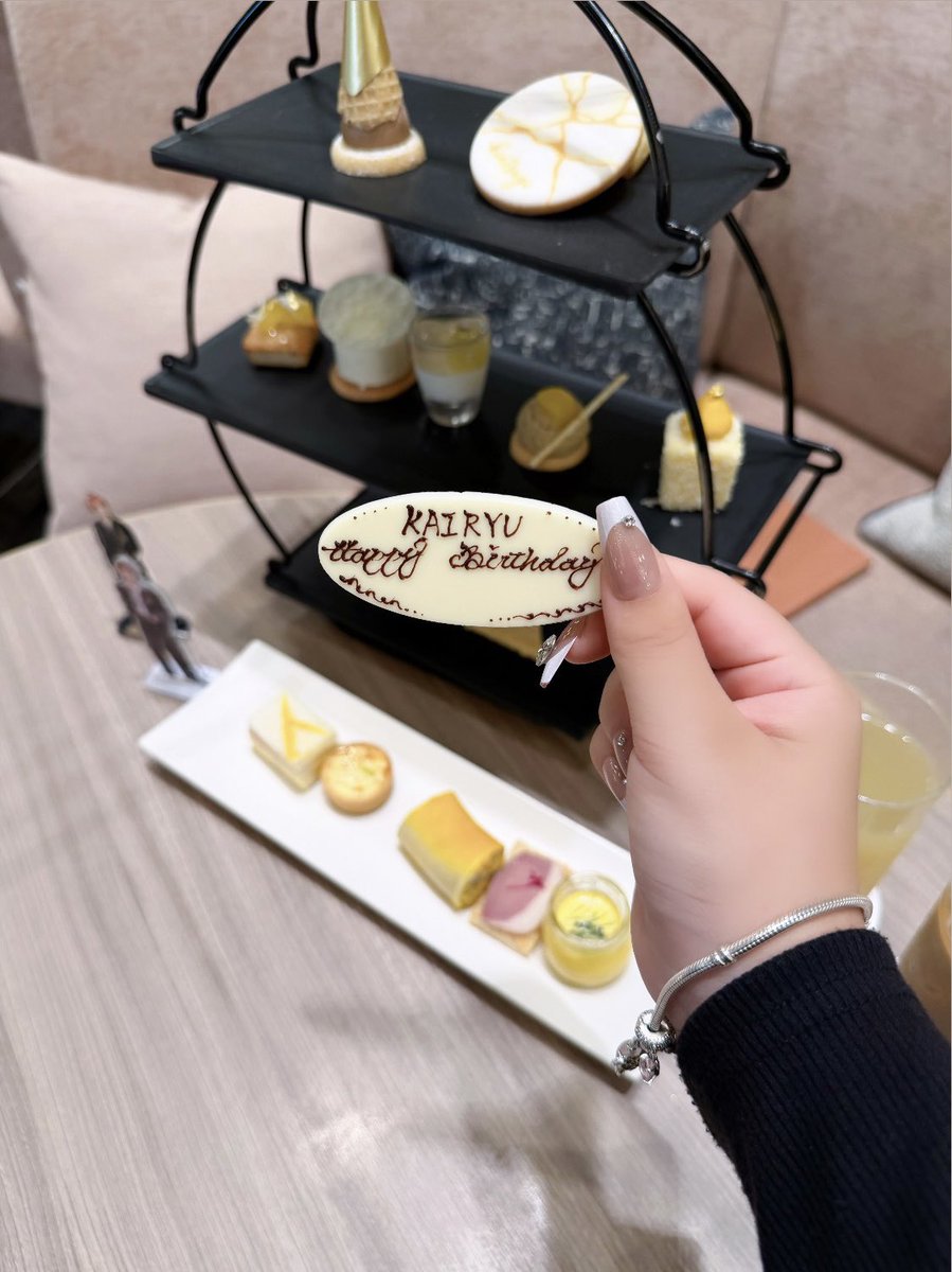 _jun05n's tweet photo. (̂•͈Ꙫ•͈)̂< 𝐻𝑎𝑝𝑝𝑦 𝐵𝑖𝑟𝑡ℎ𝑑𝑎𝑦 𝑡𝑜 𝐾𝑎𝑖𝑟𝑦𝑢 💘
/ >🎂💞

#HBD_KAIRYU #KAIRYUBIRTHDAY26 https://t.co/uGsXReDsQ0