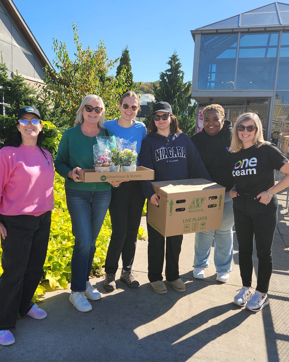 NiagaraRegion's tweet photo. Today we celebrate Child Care Worker and Early Childhood Educator Appreciation Day!

Thank you to #Niagara’s dedicated child care, EarlyON and home child care professionals for helping children learn, grow and thrive every day.

#CCWDay2026 #ECEAppreciationDay https://t.co/pMS3dZf5Ro