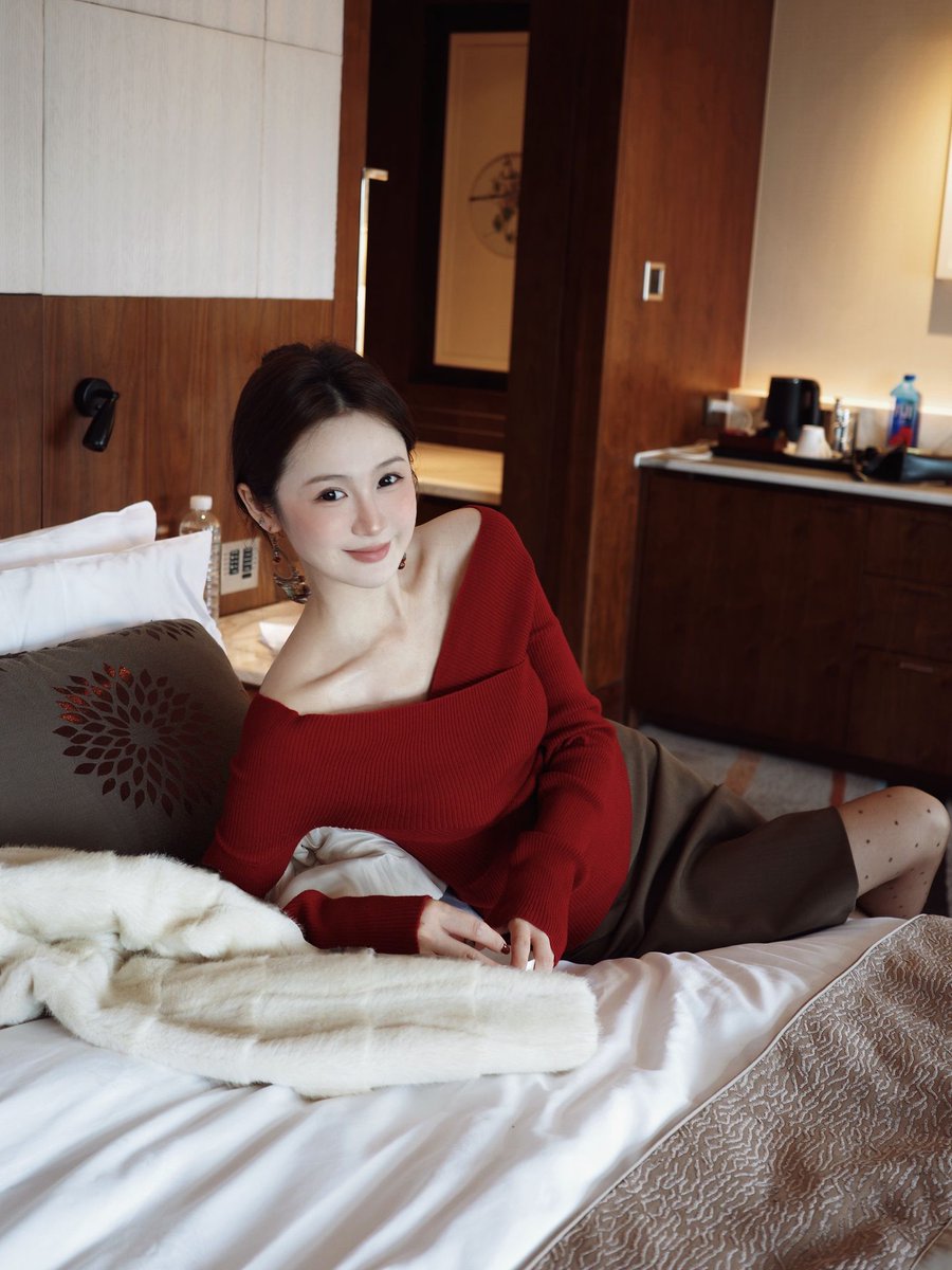 iwansoulmate's tweet photo. 你会和三十多岁长相一般的自由职业女人约会吗？ 想听你们心里的真实想法
◯ 会

◯ 不会

◯ 视情况而定 https://t.co/PBDADZQyyA