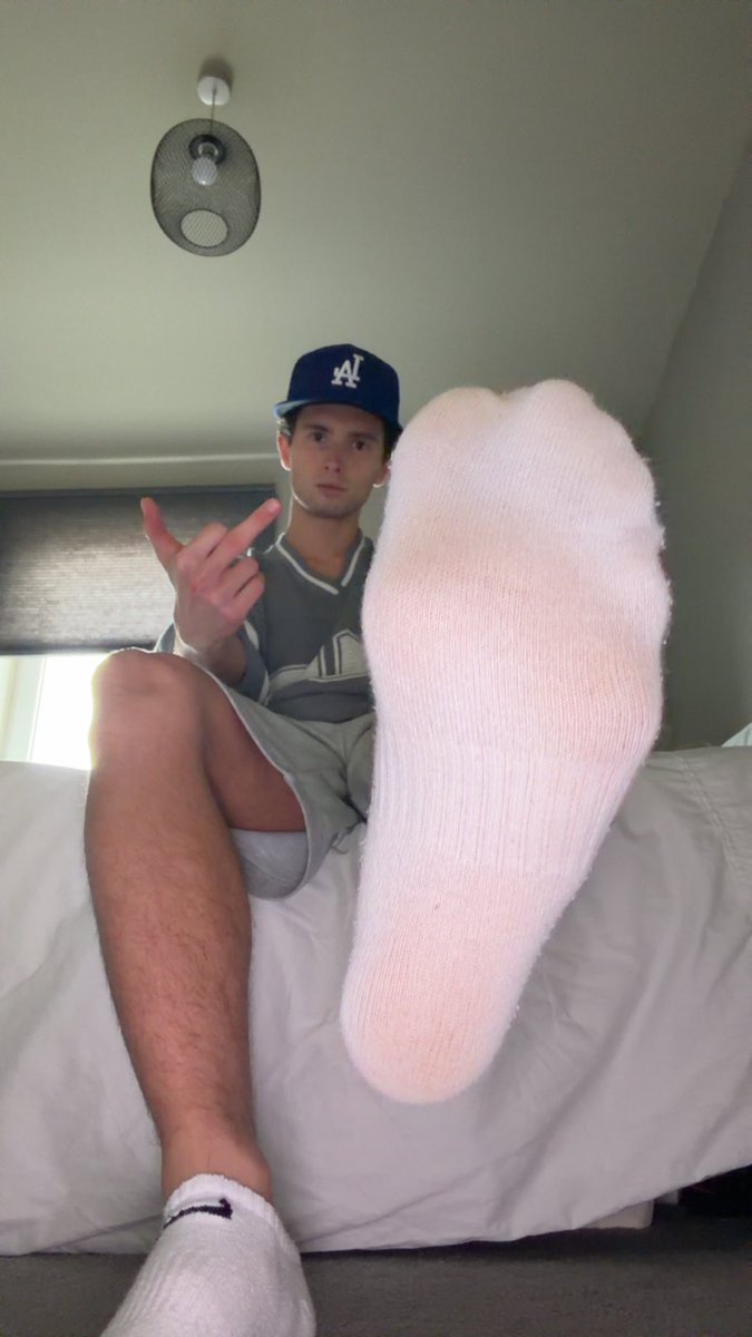 MasterRobFindom's tweet photo. i say send you say how much sir 💸🤴🏽

#Socks #Findom #Drains https://t.co/bGi1SkLNwV