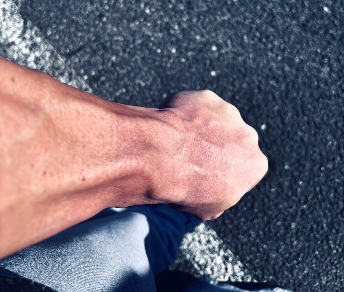 retired_68W's tweet photo. Someone said something about forearms and hands. https://t.co/TXpTNGaT2u
