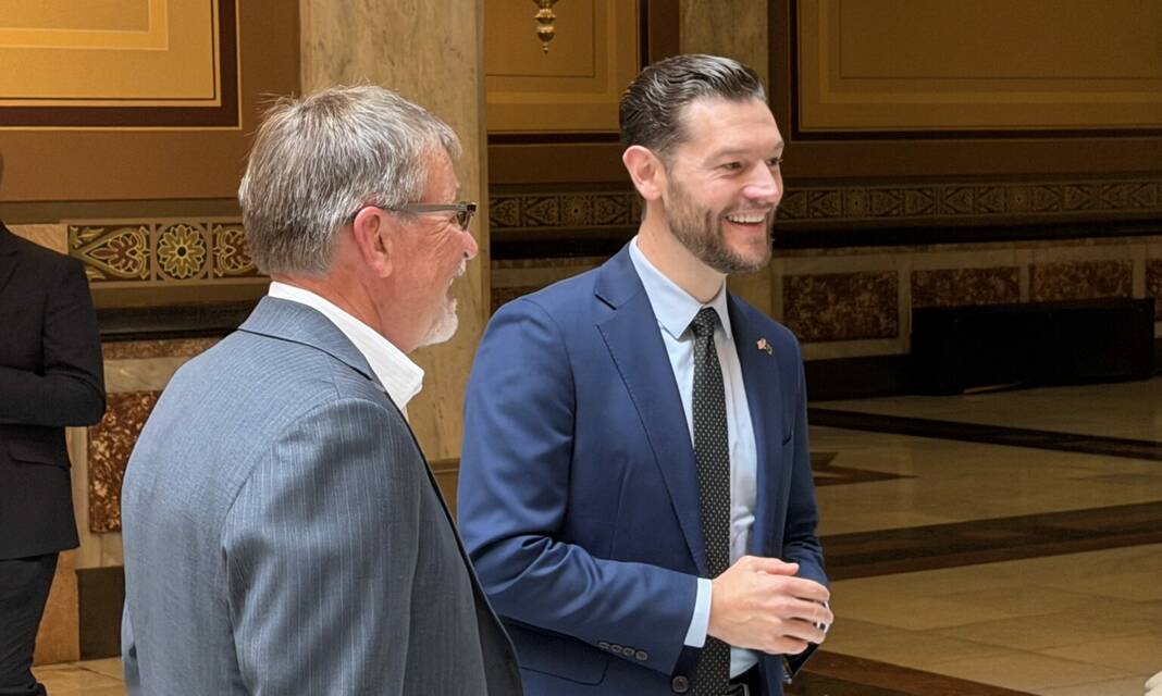 DailyJournalNet's tweet photo. Push for tighter trucking company oversight sees Statehouse support dailyjournal.​net/2026/10/21/push-for-tighter-trucking-company-oversight-sees-statehouse-support/ https://t.co/V5CovivkAn
