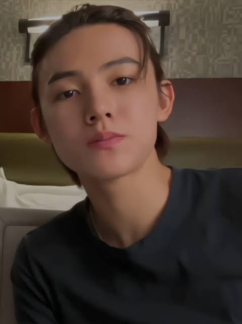 vodiannitsa's tweet photo. @fairycore_latte @Leiaaa030 @RealestEjay @1cecvte @DreamCJen right https://t.co/0ESF5su37r