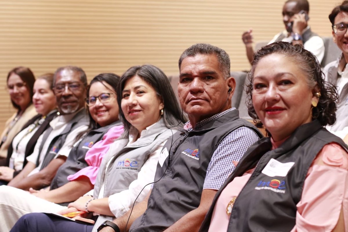 CNE_COLOMBIA's tweet photo. En el lanzamiento de la Observación Electoral 2027, la Sala Plena del CNE acompaña la conmemoración de los 20 años de la @MOEcolombia.

Reconocemos su trayectoria y el trabajo conjunto con la sociedad civil y la cooperación internacional para fortalecer la democracia colombiana. https://t.co/Q5COBjVFRR