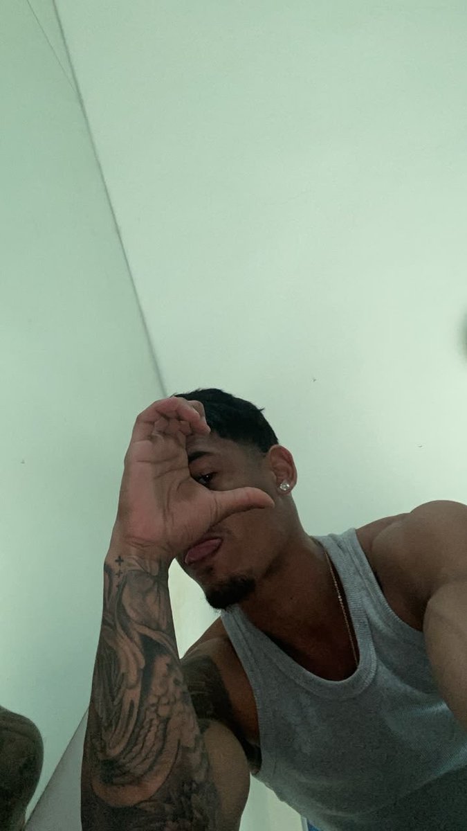 PedroBensberg_'s tweet photo. https://t.co/ItmYHsEnP5 me acompanha lá no Instagram também https://t.co/tGzIm8MJOk