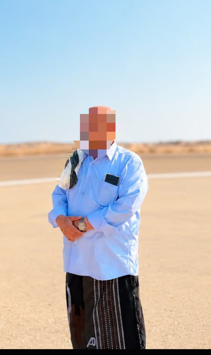 ENG_VIP_'s tweet photo. بوحضرم خرج يشوف وماهو كليف على حد .

وين شرعية الفنادق تتنافس على الاعاشات.

تعز تذبح من الوريد الى الوريد وهي حاضنة العليمي، اليس هناك ولاء لرئيس مجلس الرئاسة ام ان الولاءات حسب التصنيف الحزبي والقبلي

او مبدأ

بالصبح قمهوري وبالليل حوثي. https://t.co/CAAkOEtKdF