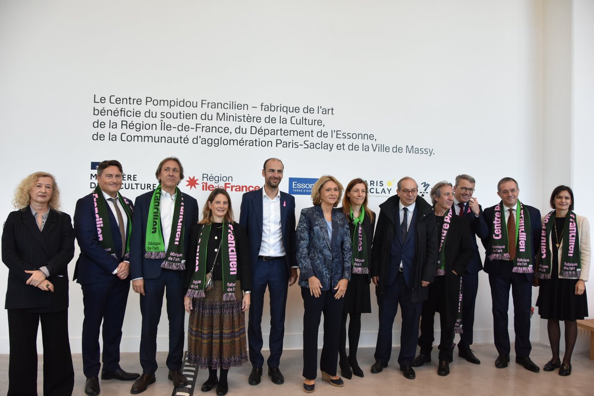 Prefet91's tweet photo. #Culture | Fabienne Balussou, préfète de l’Essonne, était présente ce samedi à @villedemassy à l’occasion de l’inauguration des week-ends découverte du Centre Pompidou Francilien – Fabrique de l’art.

Cette nouvelle structure, dont l’ouverture définitive est prévue au printemps 2027, réunira les 150 000 œuvres du Musée national d’art moderne, constituant la plus importante collection d’art moderne et contemporain d’Europe.

À la fois lieu de conservation, de recherche et d’exposition, le Centre Pompidou Francilien – Fabrique de l’art permettra au public de découvrir les coulisses du musée et la vie des œuvres, à travers des expositions, des rencontres avec des artistes et des professionnels, ainsi que des ateliers de pratique artistique.

Ce projet s’inscrit dans une volonté de renforcer l’accès à l’art et à la culture, tout en contribuant au développement de l’offre culturelle en #Essonne.