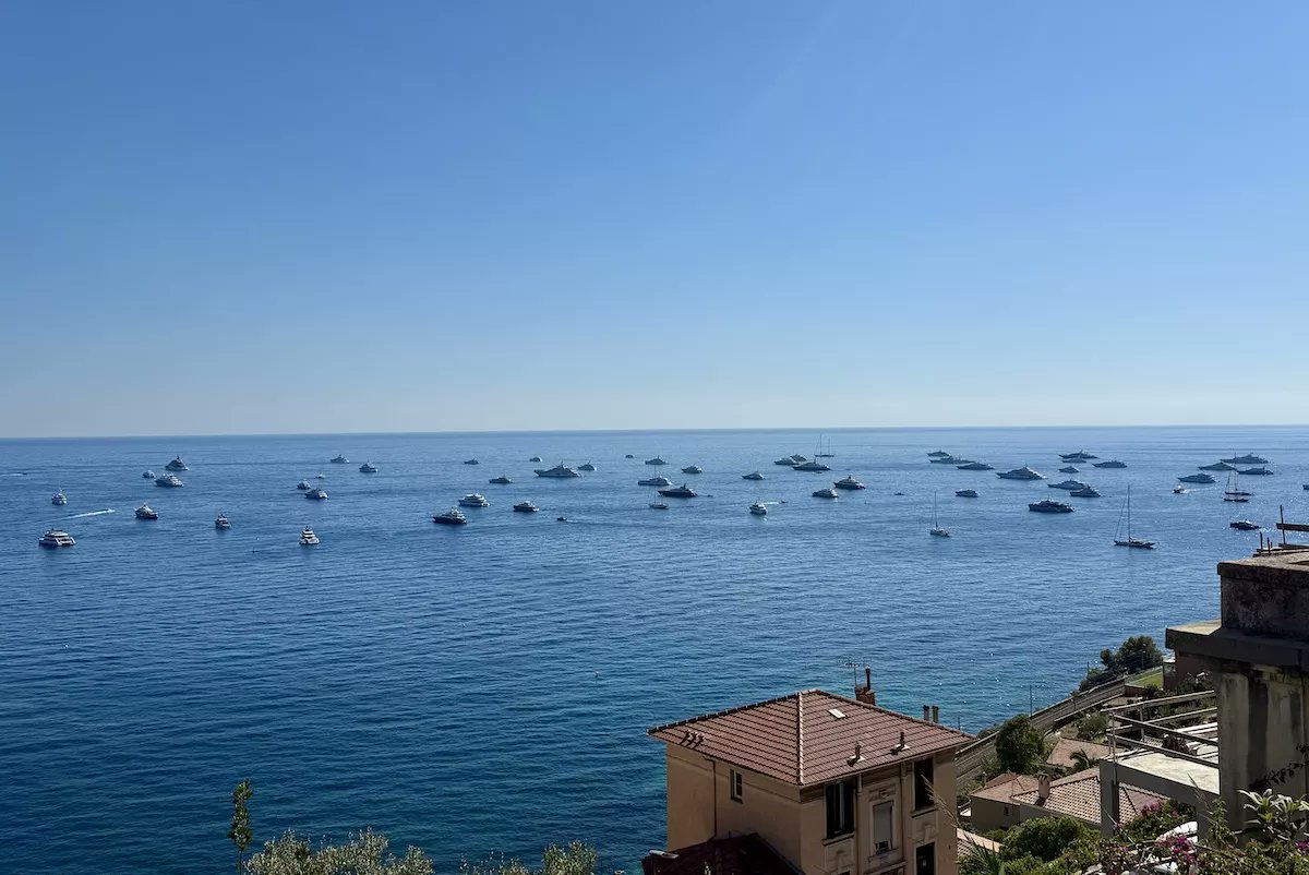 CMGrassi's tweet photo. Monaco begins work on new yacht mooring zone ahead of 2027 anchoring ban
https://t.co/6lqGRtvAcb https://t.co/CkTYbFqrnO