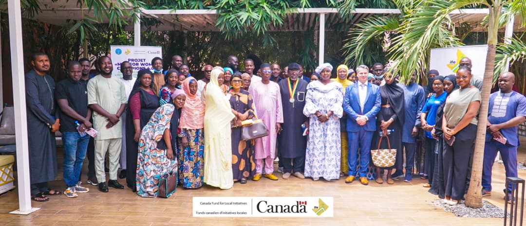 CanEmbMali's tweet photo. ✨ Equality is everyone’s responsibility. In Tienfala and Sébougou 🇲🇱, the #MenForWomenChampions 4.0 project, supported by the #CFLI 🇨🇦, is mobilizing women, men, and youth to prevent GBV, promote women’s leadership, and build stronger communities. #GenderEquality #EndGBV https://t.co/zI9UTl2IpE