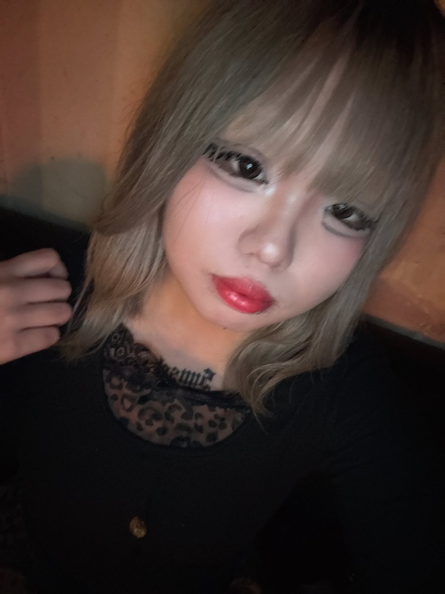 kirAkira8boshi's tweet photo. あなたがくれた寂しさ全部うつってしまえばいいね

#秋葉原コンカフェリュミエール #秋葉原コンカフェ #自撮り界隈 #自撮り界隈さんと繋がりたい #いいねした人フォローする #コンカフェ ＃営業 https://t.co/IAyoHZEAiJ