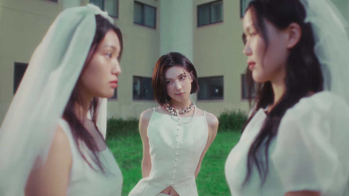 nmixxpics_'s tweet photo. NMIXX implied a same-sex marriage in their recent Japanese debut album trailer. https://t.co/Id5yAVIB52