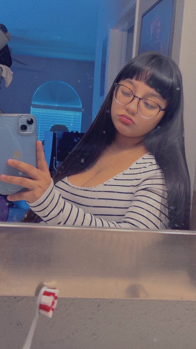 ughlaelaa's tweet photo. so so fucking tired 😔✨ https://t.co/MoDJ8otWqg