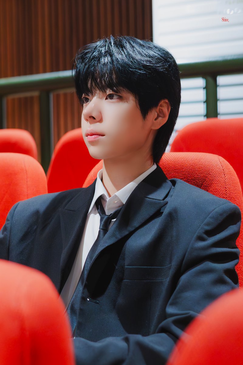 JIHO81004's tweet photo. 261003 쬬배우님 화이팅! #나인아이 #장지호 #JIHO #지호 #NINEi #짱죠_짱죠아 #오늘도_잘생겼쬬 https://t.co/WORPd6zjyh