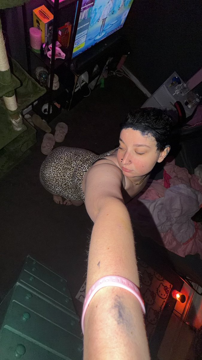 topdognsfw's tweet photo. like &amp; repost this for free nudes :p (serious) https://t.co/3P7D1Jmfa0