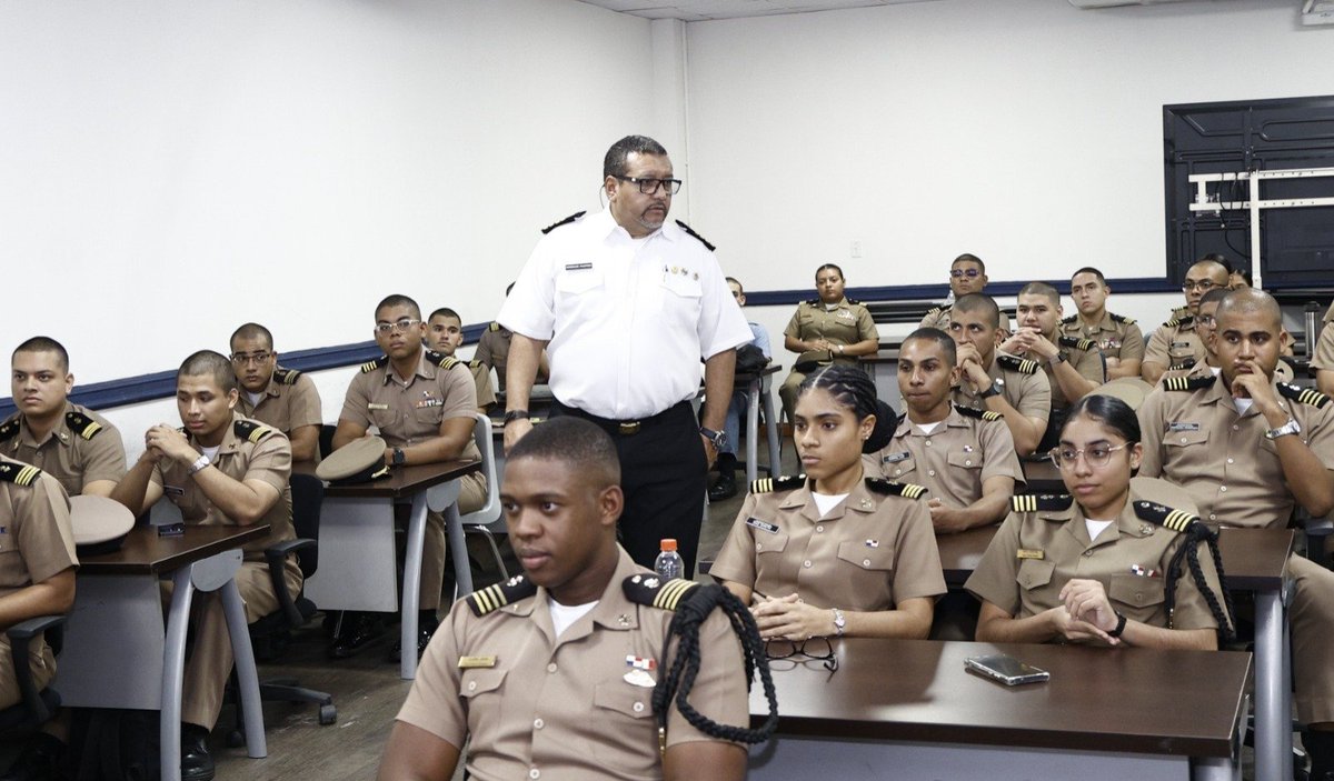 umaritima's tweet photo. Nuestros estudiantes dieron un paso fundamental en su carrera con la Capacitación Pre-Embarque, un espacio diseñado para brindarles todas las herramientas necesarias antes de iniciar su práctica profesional. https://t.co/CYpzTw5f8R
