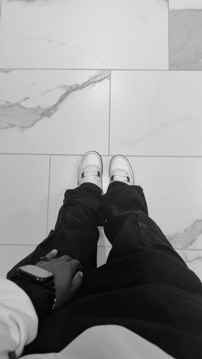 PainAom's tweet photo. “Reality doesn't care about your feelings.”
         I don’t care too🦅🦅🖤🖤 https://t.co/dP2RFSjqxn