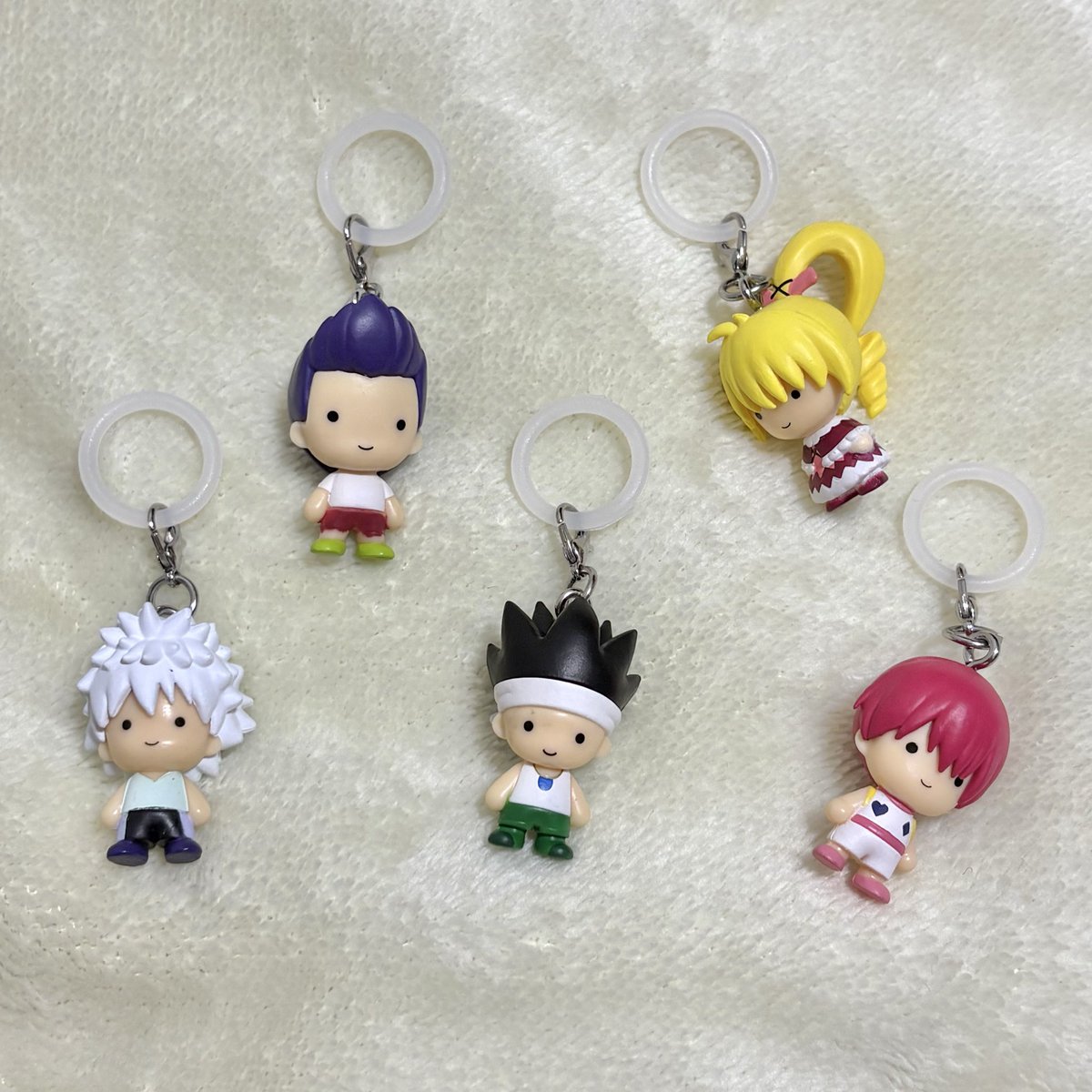 userpomupomu's tweet photo. HUNTER×HUNTER めじるしアクセサリー G.I.編

※背景をAIで加工してるためキャラの顔に相違があります🙇🏻‍♀️ https://t.co/wi1tb5skzJ