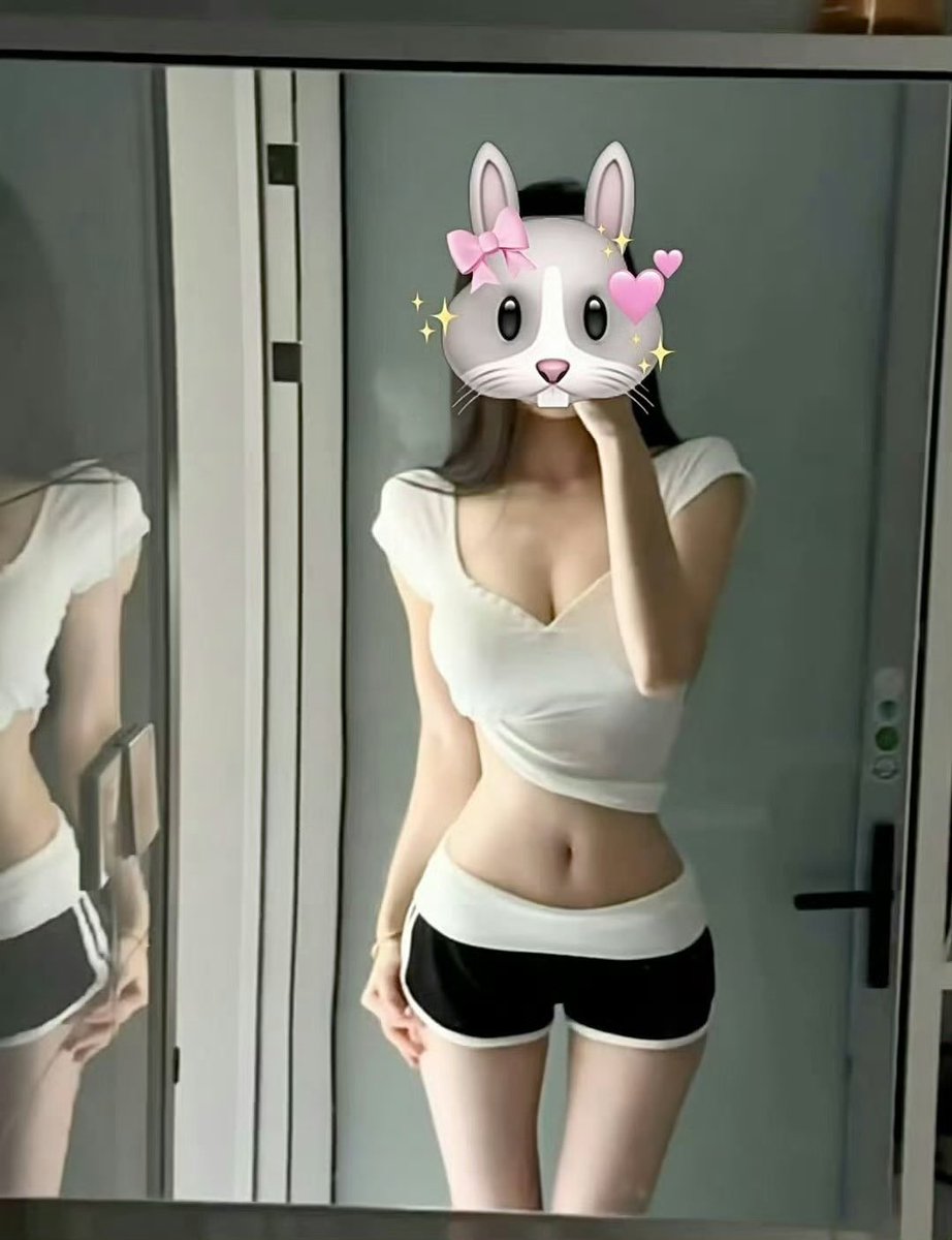 VeOnline9's tweet photo. 闲鱼上498一次！！！

可以 结束给 结束给

谁还想要我的闲鱼账号。🫣 https://t.co/3dL3QE6gmz