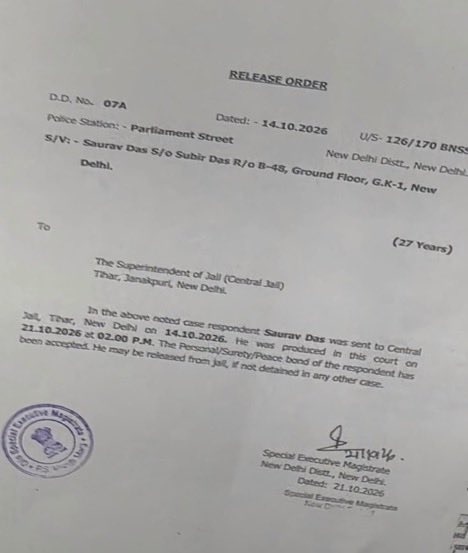 hindus47's tweet photo. 🚨 Does Saurav das Has 2 Fathers ? 

In Delhi SEC court order: Saurav Das's father is Subir Das

In Madras High Court order: Saurav Das's Mother is Seema Chhetri

Why Father Name was Missing From Madras Court ? https://t.co/HFalRhHQG4