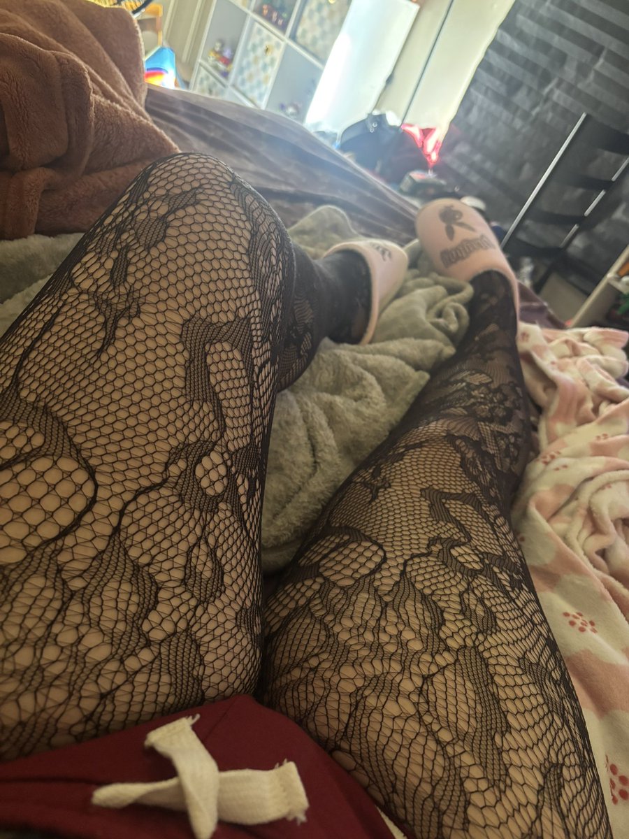 buggiestwit's tweet photo. open those wallets losers #trans #transwoman #transgirl #femdom #findom #mommy #mommydom #goodboys #nsfw #nsfwtwt #selling #sellingcontent #sellingsessions #sexting https://t.co/NjwCuzNGRO