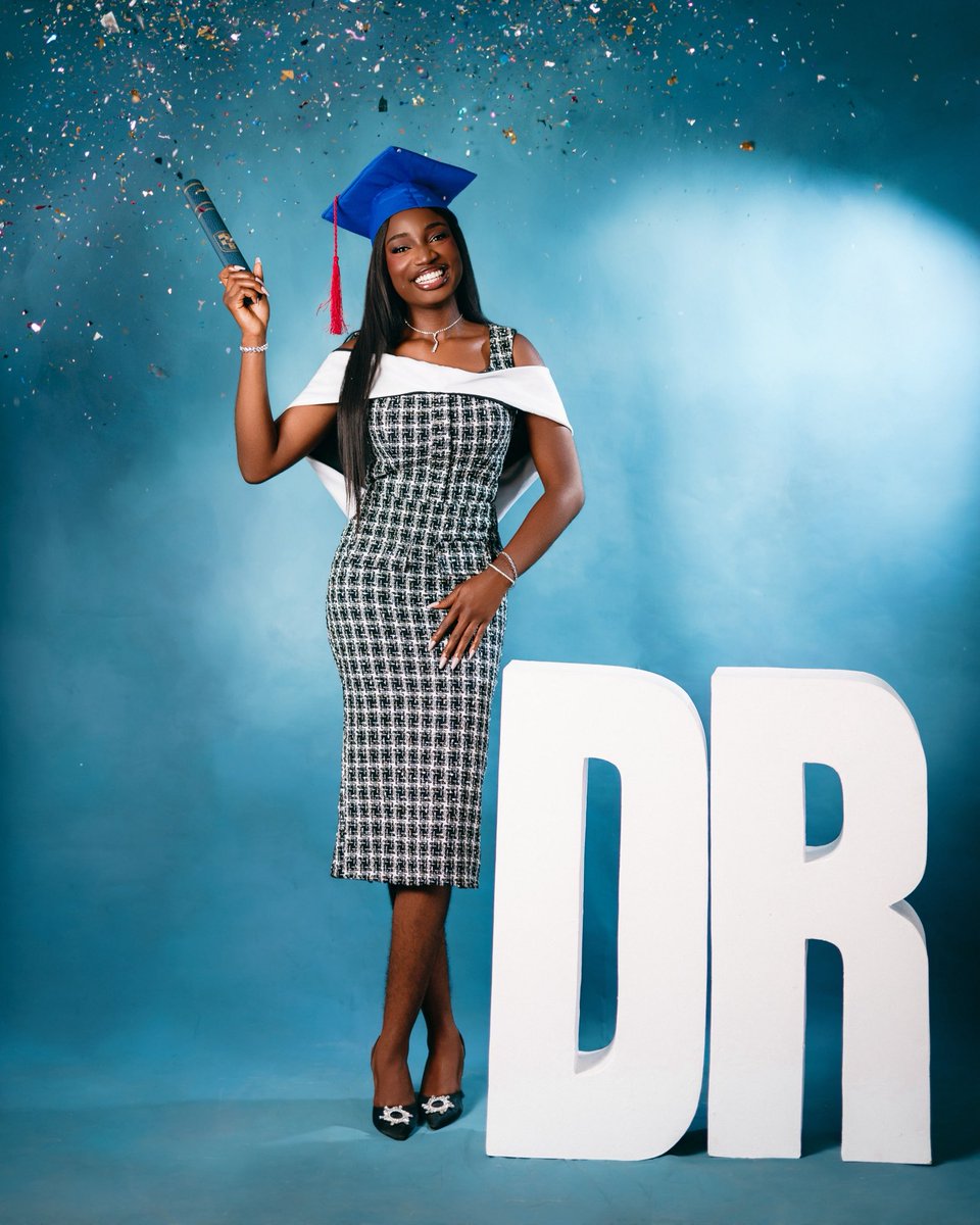 autaa_faith's tweet photo. Coronation Day!🥳
Pharm.Dr Faith (Pharm.D) https://t.co/960i6oJ56O