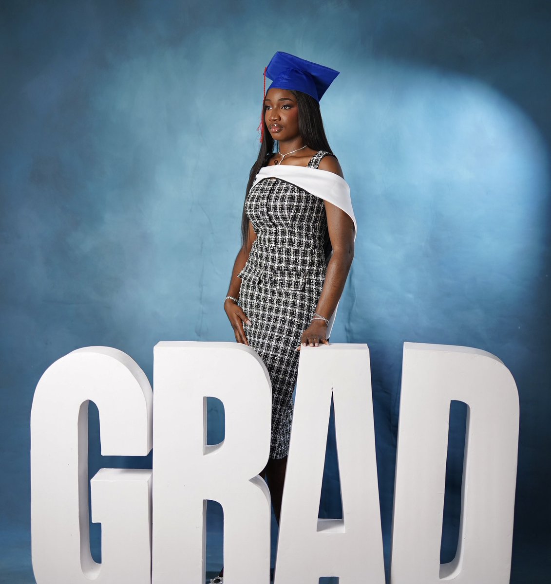 autaa_faith's tweet photo. Coronation Day!🥳
Pharm.Dr Faith (Pharm.D) https://t.co/960i6oJ56O