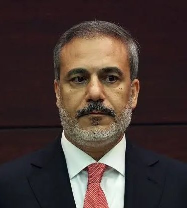 ConflictTR's tweet photo. Dışişleri Bakanı Hakan Fidan: (Yunanistan hk.) 

Yunan iç siyasetinde biraz anti-Türkiye retoriği gereklidir. 

Bu aspirin gibidir. Türkiye olmadan Yunan iç siyaseti var olamaz. https://t.co/UMoPc1cPOZ