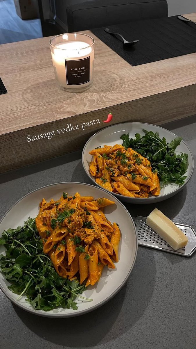 jimimdaily's tweet photo. ️️
  memasak buat yang sedang kelaparan.. mudah mudahann orangnya sukaaa 🥹 tidak lupa membawa lilinn dari kondangan tadi..
 ️️ https://t.co/fHjhLGuHD1