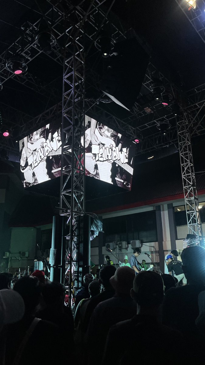 fathirrahman__'s tweet photo. @SynchronizeFest SATELIT!!! https://t.co/cueMfVuuuH