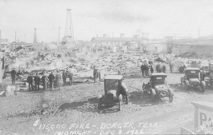 1thread6flags's tweet photo. Have a great day, friends!
Pic:  Borger, Texas, in 1926 https://t.co/CNUpX6HAYz