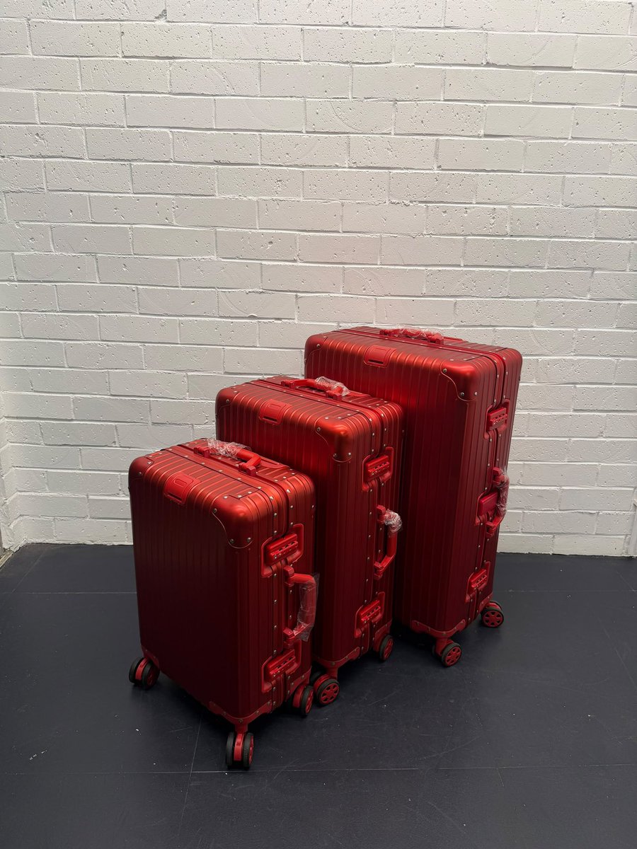 Olanova_ng's tweet photo. TRAVEL BOXES NOW AVAILABLE 🧳
CABIN SIZE: ₦350,000
MEDIUM SIZE: ₦400,000
LARGE SIZE: ₦450,000

#shopolanova https://t.co/f3zwbc865w