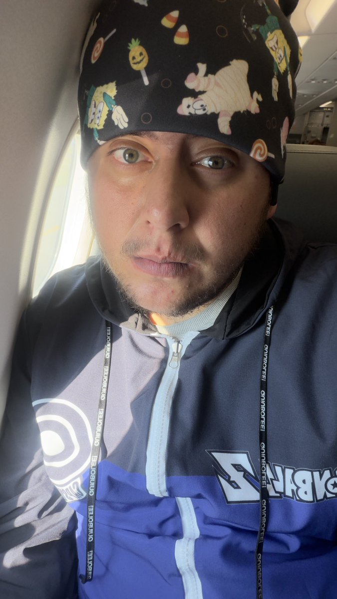 UrielVelorioc75's tweet photo. On our way to SFL, so let's go all out❤️

Vamos a ganar #RRWIN @RedRoosterTeam1  ❤️‍🔥 https://t.co/qy2NKJj391