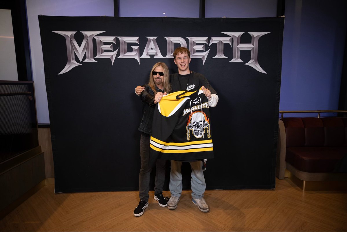 Megadeth's tweet photo. You're the reason we do this. You're the reason we went #1 with our 17th studio album. Thank you for every epic night. Thank you for every stream. 🤘 Tag a friend who was in the pit with you.

📸 by @CameronNunez https://t.co/BkbtxYxZGT
