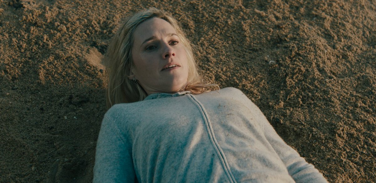 piriharas's tweet photo. the shift from fear to a kind of defiance, the way she goes to look him straight in the eye and she seems to try and slow her breathing down to not give him the satisfaction of killing her scared 💔 emma flyte you da real head dog https://t.co/Gdsk40Gown