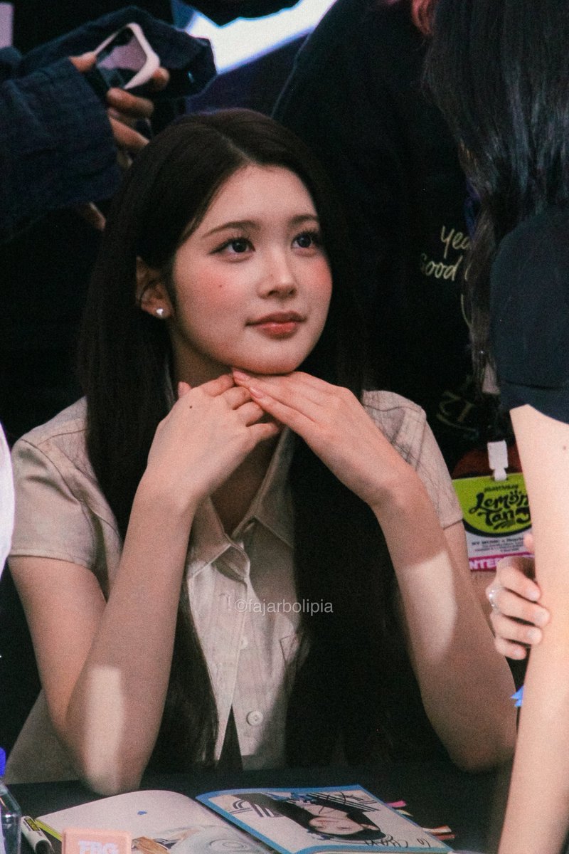 fajarbolipia's tweet photo. Harus diakui, kalo kalem gini beliau cakep banget!

Lemon Tang Fansign in Jakarta
211026

@Hearts2Hearts 
#ANA #에이나 #유나 #Hearts2Hearts #하츠투하츠 https://t.co/XrCT9My5je