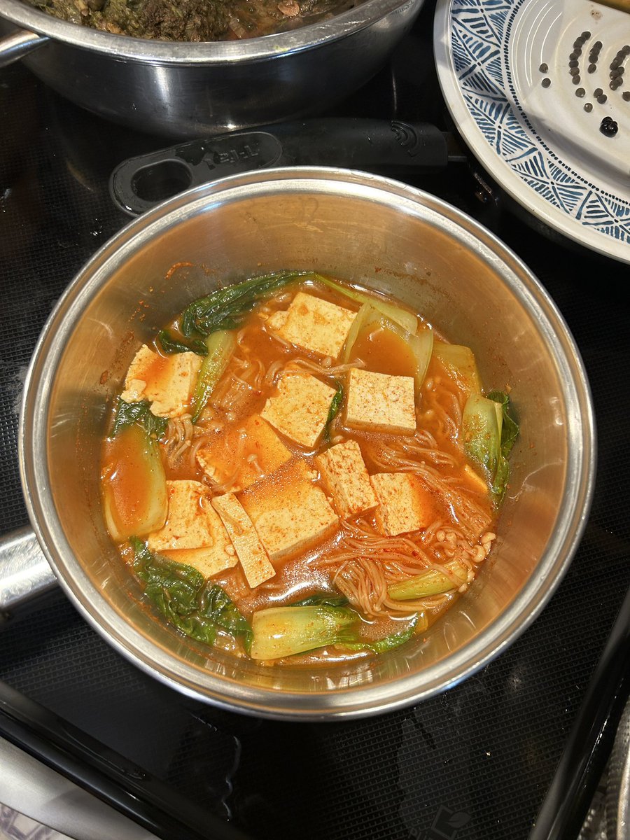 remisvnoo's tweet photo. @sungh0ni33 omg i had sundubu jijigae too!! 😋 https://t.co/eJ5uSOakKc