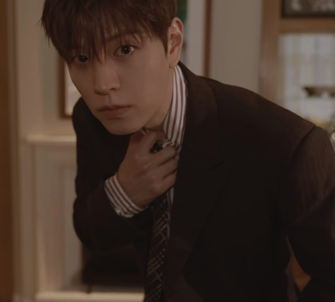 seungminismos's tweet photo. london boy https://t.co/SWbHFqf7zQ