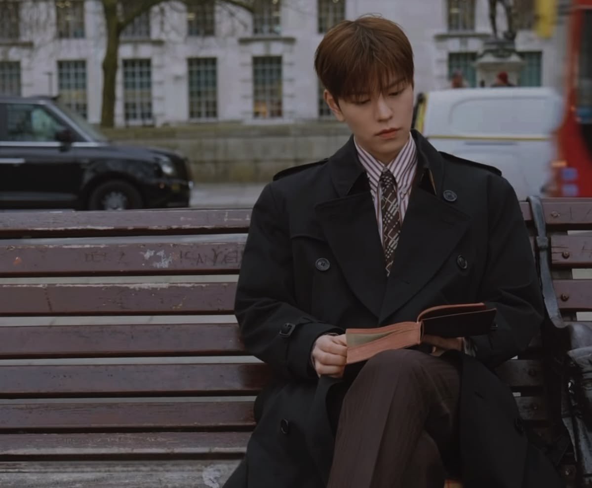 seungminismos's tweet photo. london boy https://t.co/SWbHFqf7zQ