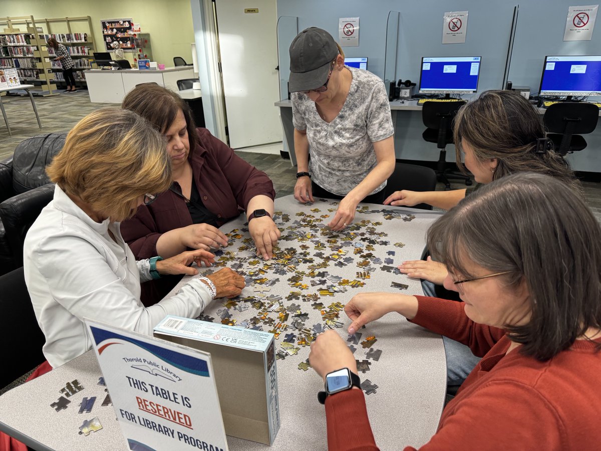 ThoroldLibrary's tweet photo. Our Halloween puzzle competition is underway! 🍂🎃 Pop in to see which team will win. 🏆 Want to get in on the fun? Our Holiday competition takes place on November 21. ❄️🎄 Register under the programs tab on our website. https://t.co/lavW7zBnz4