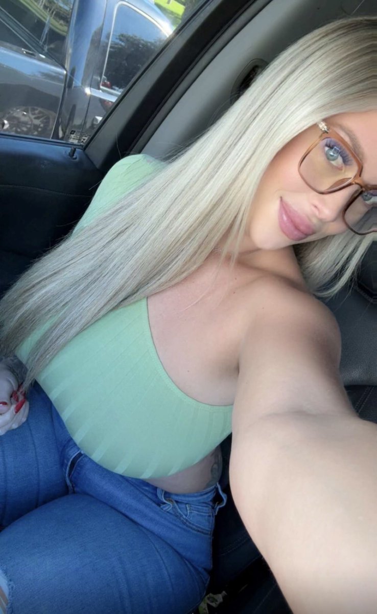 mariaWest01's tweet photo. Cute face, sweet heart, and a playful side you might love 😘🔥 Looking for someone who can match my energy, make me blush, and turn ordinary moments into unforgettable memories ❤️💋 Let’s see if we have that special spark! #FlirtyVibes #Chemistry #Single https://t.co/vyHR4yYGZY