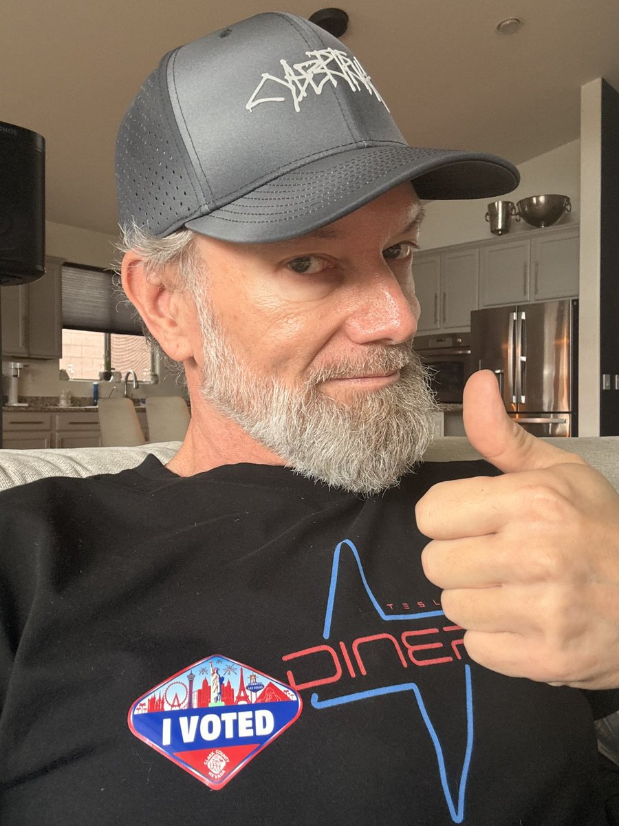 devo69dvx's tweet photo. Go vote Nevada!  Yes on 7, protect the future!  🗳️ https://t.co/qGmwkMPlFb